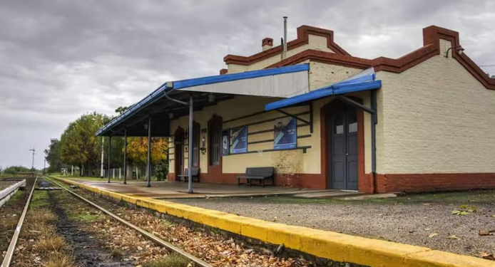 ALMA DE ACERO: LA DESCONOCIDA HISTORIA DE MECHITA, EL PUEBLO FERROVIARIO QUE BUSCA RENACER A TRAVÉS DE UN MUSEO 1 ALMA DE ACERO: LA DESCONOCIDA HISTORIA DE MECHITA, EL PUEBLO FERROVIARIO QUE BUSCA RENACER A TRAVÉS DE UN MUSEO