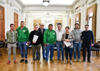 BARENGHI FIRMÓ EL NUEVO ACUERDO SALARIAL CON MUNICIPALES DE BRAGADO: 40% DE INCREMENTO