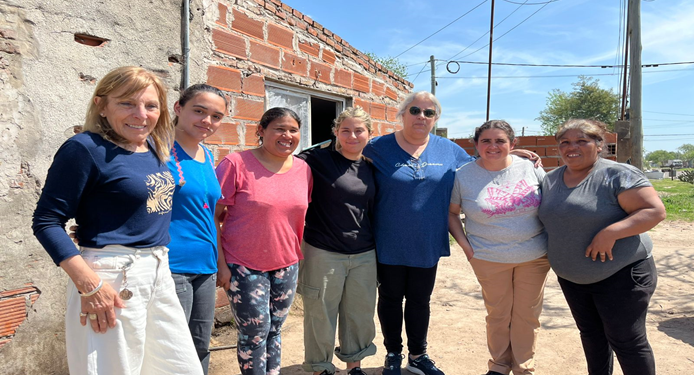 LA UCR BRAGADO LLEVÓ A CABO UN FESTEJO DE LA PRIMAVERA EN EL BARRIO FÁTIMA. 1 LA UCR BRAGADO LLEVÓ A CABO UN FESTEJO DE LA PRIMAVERA EN EL BARRIO FÁTIMA.
