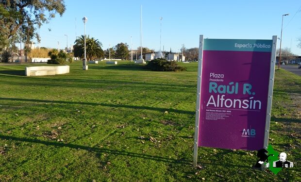SOLICITAN QUE SE HABILITEN BAÑOS AL PUBLICO EN LOS ESPACIOS PUBLICOS DE LA ZONA PLAZA ALFONSIN