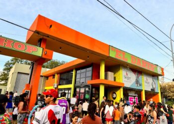 HALLOWEN NO PASO DESAPERCIBIDO EN FORRAJERIA Y PETSHOP EL DANES