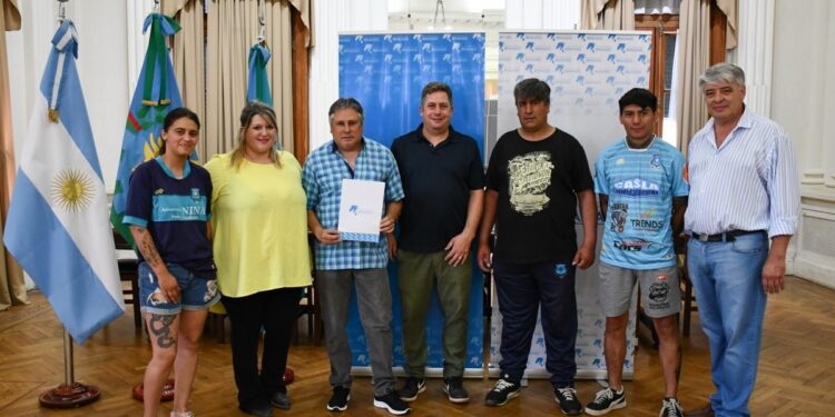 LA NUEVA COMISIÓN DEL CLUB SAN MARTÍN FUE RECIBIDA EN LA MUNICIPALIDAD 1 LA NUEVA COMISIÓN DEL CLUB SAN MARTÍN FUE RECIBIDA EN LA MUNICIPALIDAD