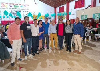 ¡HAY PLATA!… EL INTENDENTE PROMETIÓ EVALUAR UN POSIBLE BONO NAVIDEÑO