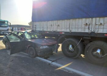 IMPACTANTE ACCIDENTE EN RUTA 5. UN AUTO EMBISTIÓ UN CAMIÓN