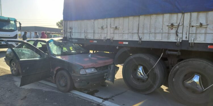 IMPACTANTE ACCIDENTE EN RUTA 5. UN AUTO EMBISTIÓ UN CAMIÓN