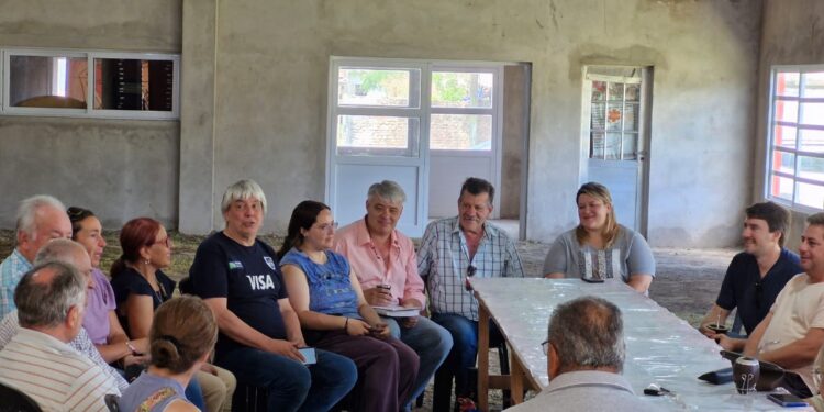 BARENGHI SE REUNIO CON VECINOS DEL BARRIO PUEBLO NUEVO