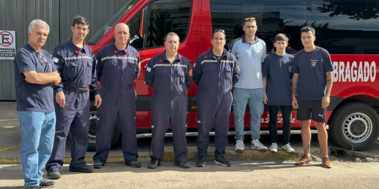 SON CUATRO LOS BOMBEROS DE BRAGADO QUE YA ESTAN RUMBO VILLA GESELL