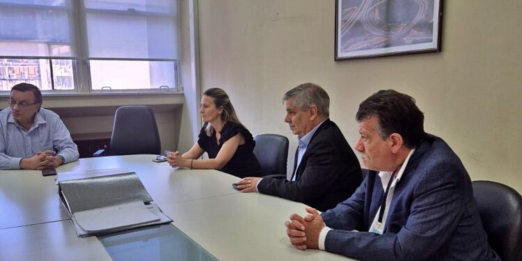 AUTOVIA 5: INTENDENTES DE LA REGION EN VIALIDAD NACIONAL. BRITOS, GENTILE, BARENGHI, LAGOS Y STADNIK. LOS INVITÓ VICENTE GATICA