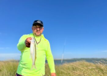 OLAVARRÍA: PESCA DE COSTA EN LAGUNA BLANCA CHICA