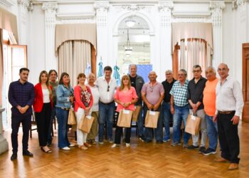 AGASAJO DEL MUNICIPIO A JUBILADOS. ESTUVO EL INTENDENTE BARENGHI