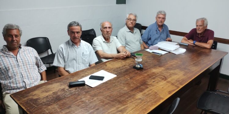 EL CAMPO ACEPTA UN AUMENTO DE LA TASA DE RED VIAL DE 0,50 LITROS DE GAS OIL POR HECTÁREA. ¿EL CONCEJO LO VOTARA?