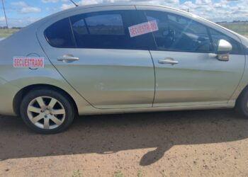 TRANSITO RETIENE AUTOMOVIL CUYO CONDUCTOR DIÓ POSITIVO AL TEST DE ALCOHOLEMIA