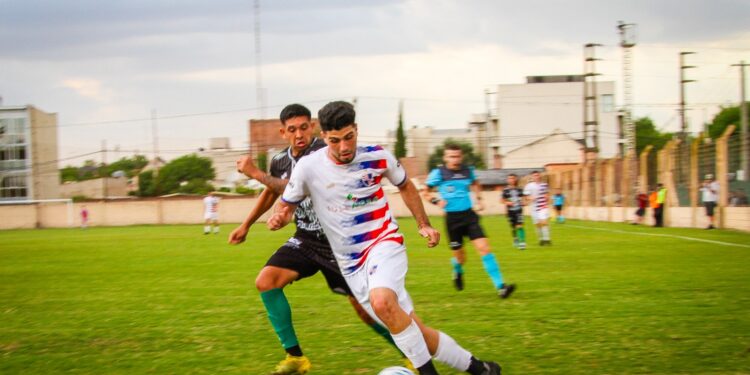 BRAGADO CLUB COMIENZA LA SERIE DE CUARTOS DE FINAL POR EL REGIONAL FEDERAL AMATEUR, VIAJANDO A LINCOLN