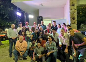 NICOLÁS LAMAZÓN Y SU EQUIPO, ABRIÓ LA CASA RADICAL EN BRAGADO