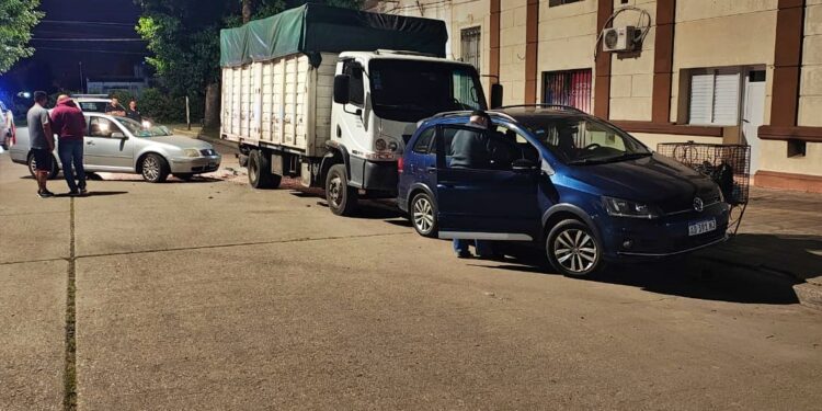 TRIPLE CHOQUE EN CALLE GENERAL PAZ, AFORTUNADAMENTE SIN HERIDOS