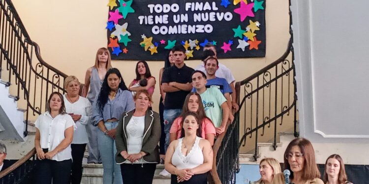 ESTE MARTES SE LLEVÓ A CABO EL ACTO DE EGRESADOS DEL PROGRAMA FINES 1 ESTE MARTES SE LLEVÓ A CABO EL ACTO DE EGRESADOS DEL PROGRAMA FINES