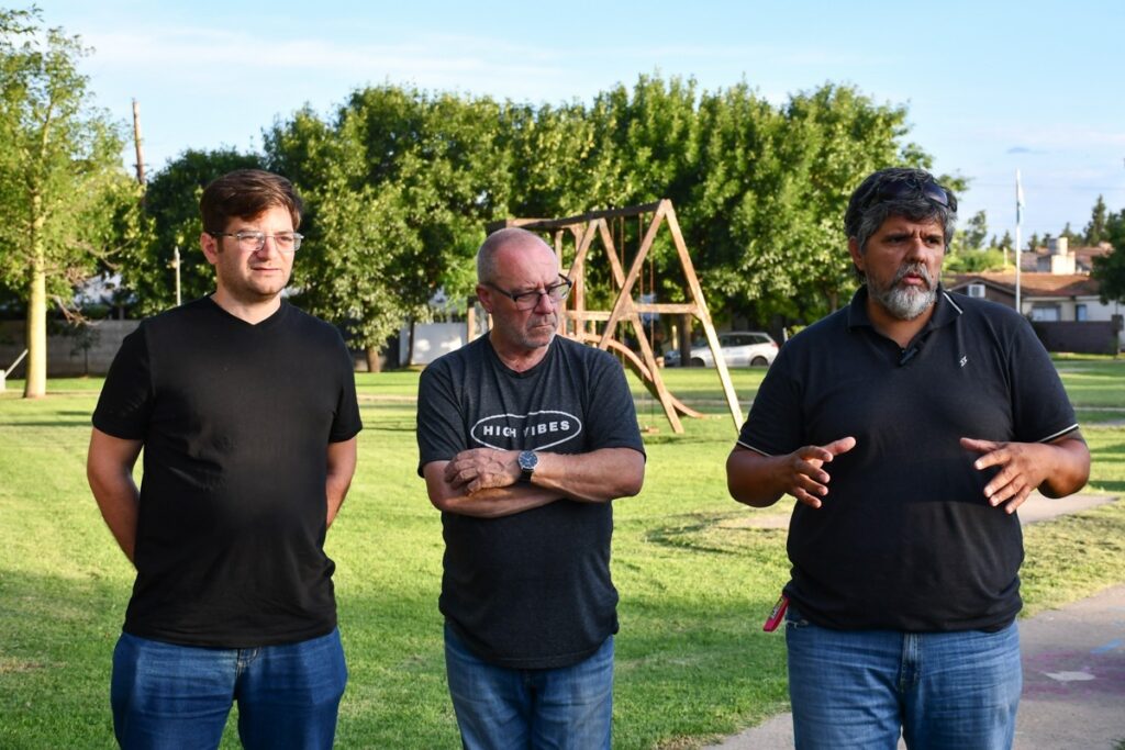 MAS BARRIOS SE SUMAN AL NUEVO SISTEMA DE RECOLECCION DE RESIDUOS DOMICILIARIOS 6 elvio visita barrios