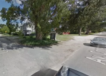 UN REPARTIDOR DE PIZZAS MURIO LUEGO DE SER ATROPELLADO. BUSCAN TESTIGOS. ESTAN INVOLUCRADOS DOS BRAGADENSES