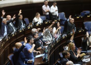 MIENTRAS KICILLOF PONE ORDEN, DESDE LA OPOSICION LE HICIERON LLEGAR SUS PRETENSIONES PARA EL PRESUPUESTO