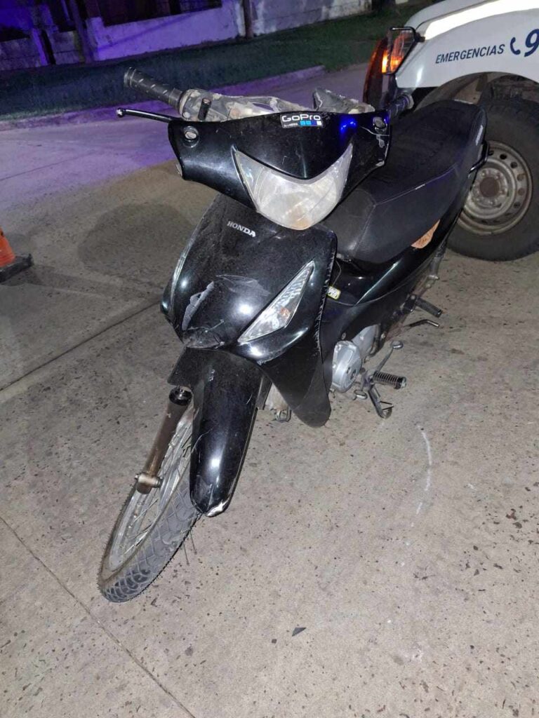 BUSCAN AL PROTAGONISTA DE UN ACCIDENTE EN LA MADRUGADA. CHOCO UNA MOTO CON DOS PERSONAS 6 received 1302987394356195