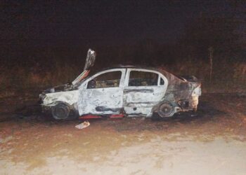 SE INCENDIÓ UN AUTO EN EL CAMINO REAL A MECHITA