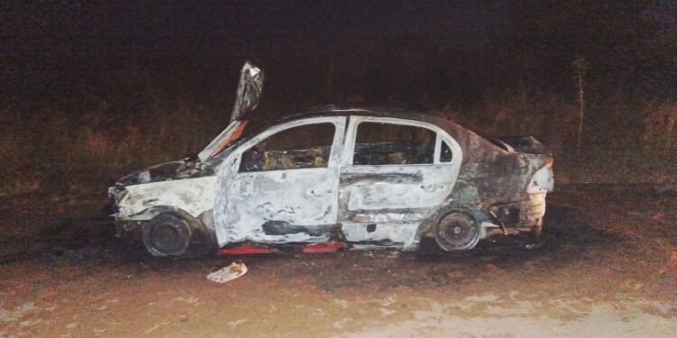 SE INCENDIÓ UN AUTO EN EL CAMINO REAL A MECHITA