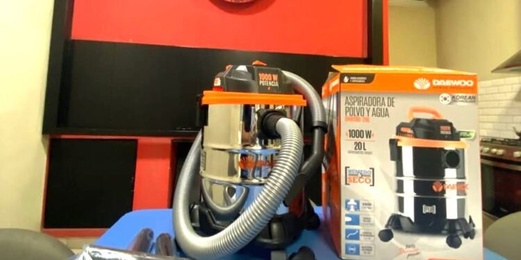 NALDO LOMBARDI REALIZÓ UNA DONACIÓN A BOMBEROS 1 NALDO LOMBARDI REALIZÓ UNA DONACIÓN A BOMBEROS