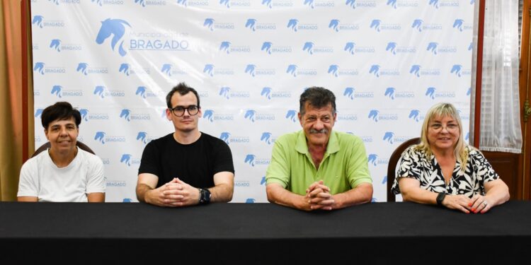 EN LA MUNICIPALIDAD SE ANUNCIO LA ACTUACIÓN DE ABEL PINTOS EN MARZO