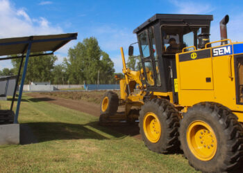 SE INICIARON OBRAS PARA RECUPERAR LA CANCHA PRINICIPAL DEL COMPLEJO DEPORTIVO MUNICIPAL