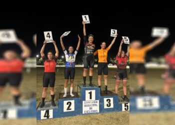 CICLISMO: MAGALI VELAZQUES SEGUNDA EN SALTO, REPRESENTANDO AL CICLES. SE VIENE LA REVANCHA DE LA DOBLE.