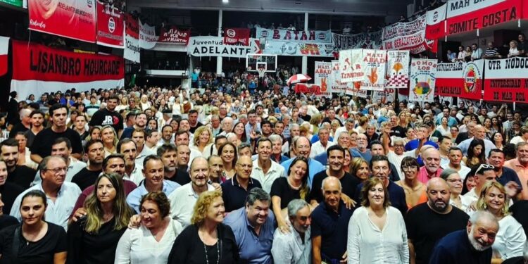 LA UCR DE TODA LA PROVINCIA SE REUNIÓ EN MAR DEL PLATA: ESTUVO LA SENADORA EUGENIA GIL