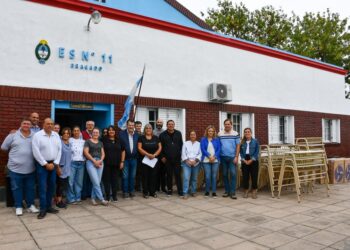 EL SECUNDARIO DE O’BRIEN RECIBIÓ MOBILIARIO