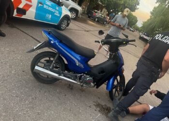 UN MOTOCICLISTA HERIDO. A UNA DE LAS MOTOS PROTAGONISTAS SE LA LLEVARON ANTES DE LA LLEGADA DE POLICIA