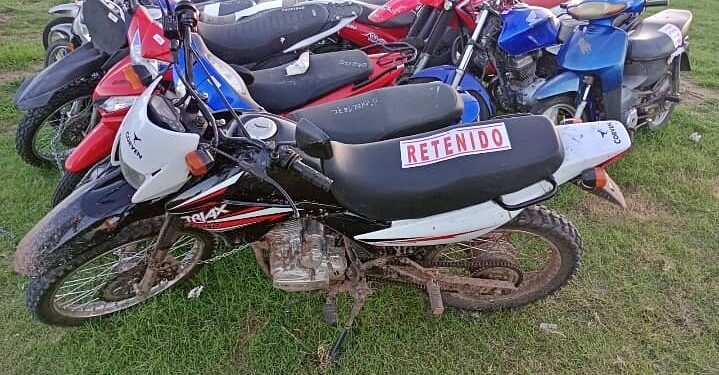TRANSITO SECUESTRÓ 7 MOTOS POR CIRCULAR SIN DOCUMENTACIÓN Y ELEMENTOS DE SEGURIDAD 1 TRANSITO SECUESTRÓ 7 MOTOS POR CIRCULAR SIN DOCUMENTACIÓN Y ELEMENTOS DE SEGURIDAD