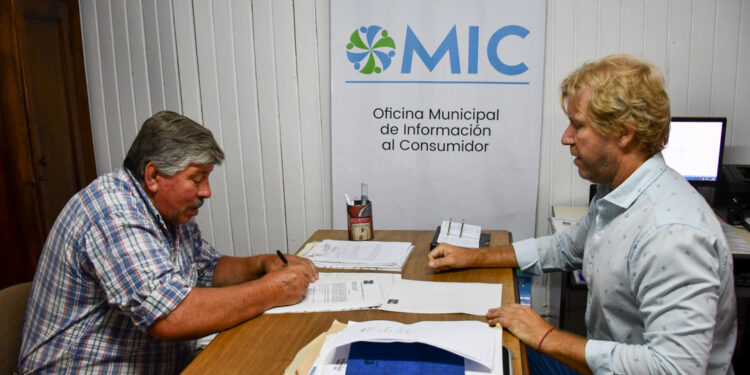 NUEVAS RESOLUCIONES FAVORABLES A CONSUMIDORES Y USUARIOS 1 NUEVAS RESOLUCIONES FAVORABLES A CONSUMIDORES Y USUARIOS