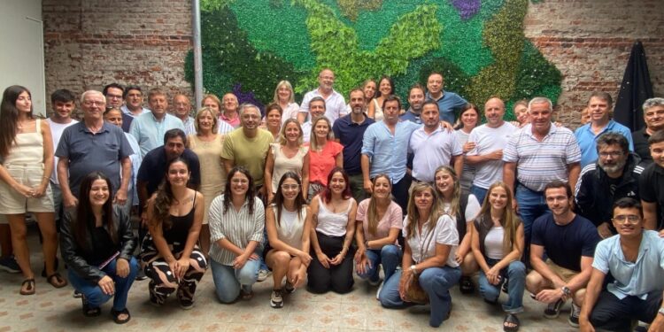 ARAUJO Y FRANZONI, CONCEJALES DEL PRO BRAGADO EN LA REUNION SECCIONAL 1 ARAUJO Y FRANZONI, CONCEJALES DEL PRO BRAGADO EN LA REUNION SECCIONAL