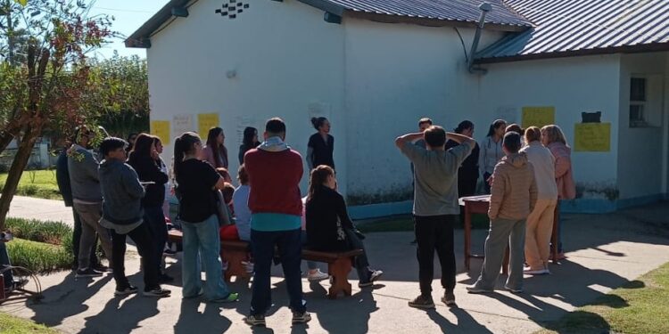 EL PERSONAL DE SALUD DE O’BRIEN DE PARO. VIAJE URGENTE DE EMMA ELIZALDE