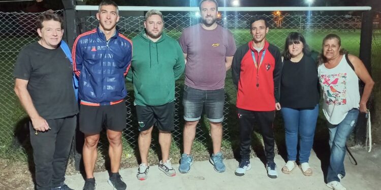 EL CLUB SPORTIVO RENOVÓ SUS AUTORIDADES. MARTÍN VICENTE, EL PRESIDENTE 1 EL CLUB SPORTIVO RENOVÓ SUS AUTORIDADES. MARTÍN VICENTE, EL PRESIDENTE