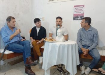 EL INTENDENTE DE VIAMONTE, FRANCO FLEXAS, FUE RECIBIDO EN LA CASA RADICAL BRAGADO