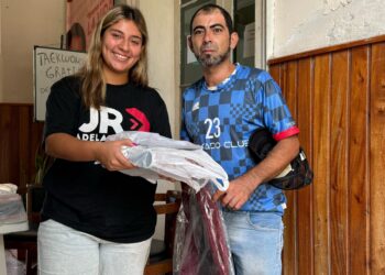 LA JUVENTUD RADICAL BRAGADO ENTREGÓ LOS ÚTILES ESCOLARES COLECTADOS Y LE AGRADECIÓ EL APOYO DE LA COMUNIDAD