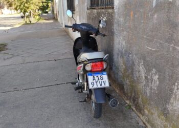 CHOQUE ENTRE UNA MOTO Y UN AUTO