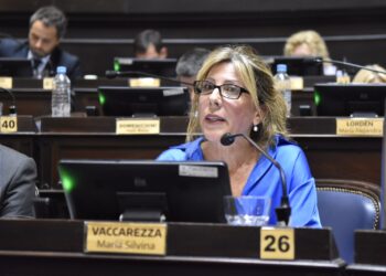 BUSCAN IMPLEMENTAR EL “SISTEMA DE FAMILIA DE CORAZÓN” PARA NIÑOS Y ADOLESCENTES VULNERABLES