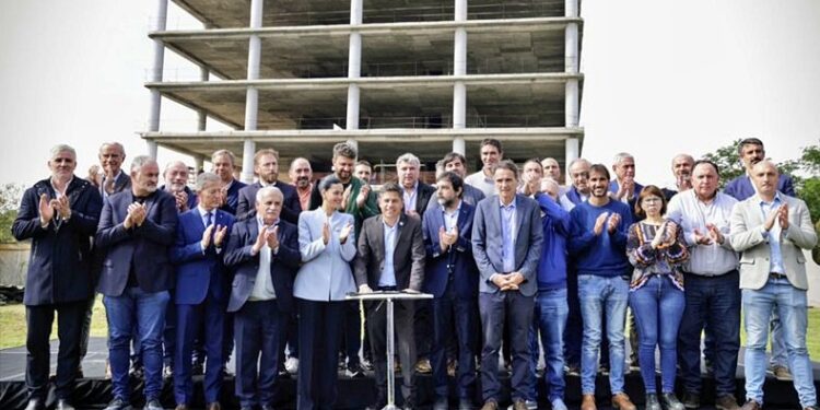 BARENGHI ACOMPAÑO A KICILLOF EN EL RECLAMO POR LOS "500 DÍAS SIN OBRA PÚBLICA NACIONAL" 1 BARENGHI ACOMPAÑO A KICILLOF EN EL RECLAMO POR LOS “500 DÍAS SIN OBRA PÚBLICA NACIONAL”