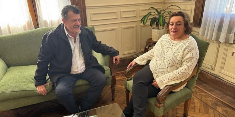 EL ENCUENTRO MENOS ESPERADO: SE REUNIERON EL INTENDENTE MUNICIPAL Y LA PRESIDENTA DE LA UCR