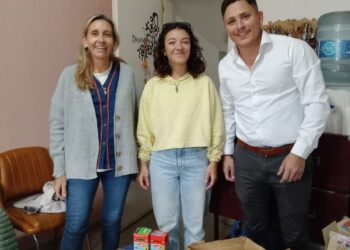 LA CASA RADICAL REALIZO UNA  DONACIÓN DE UTILES ESCOLARES EN INSTITUCIONES DE BRAGADO Y LOCALIDADES RURALES.