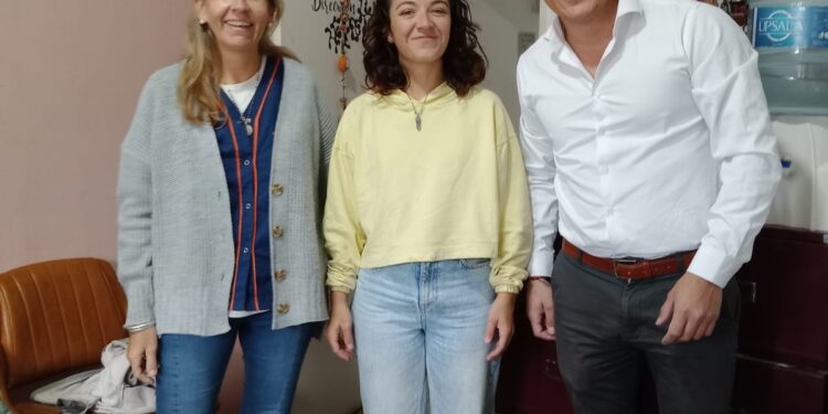 LA CASA RADICAL REALIZO UNA  DONACIÓN DE UTILES ESCOLARES EN INSTITUCIONES DE BRAGADO Y LOCALIDADES RURALES.