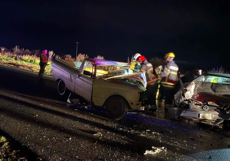 CHOQUE FRONTAL EN RUTA 46. FALLECIÓ UNO DE LOS HERIDOS 4 choque ranchera