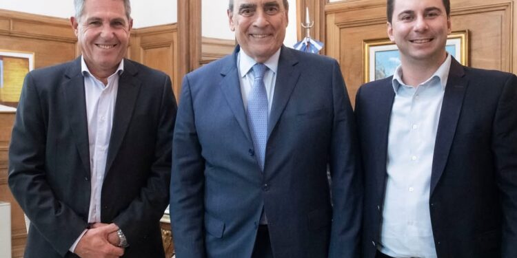 MARCOS PARABUE PROMUEVE  REUNIONES DE DIRIGENTES CON EL MINISTRO GUILLERMO FRANCOS