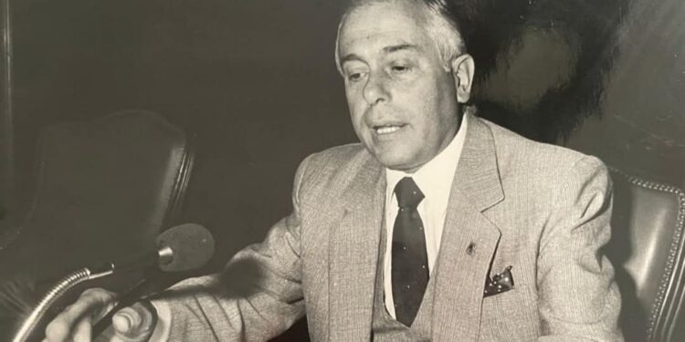 HOMENAJES AL EX INTENDENTE DE LA RECUPERACION DEMOCRATICA: RICARDO IENCO