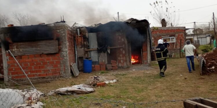 INCENDIO EN UNA VIVIENDA. NO HAY HERIDOS